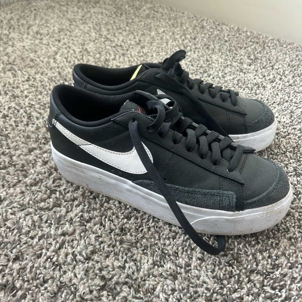Platform Nike blazers black